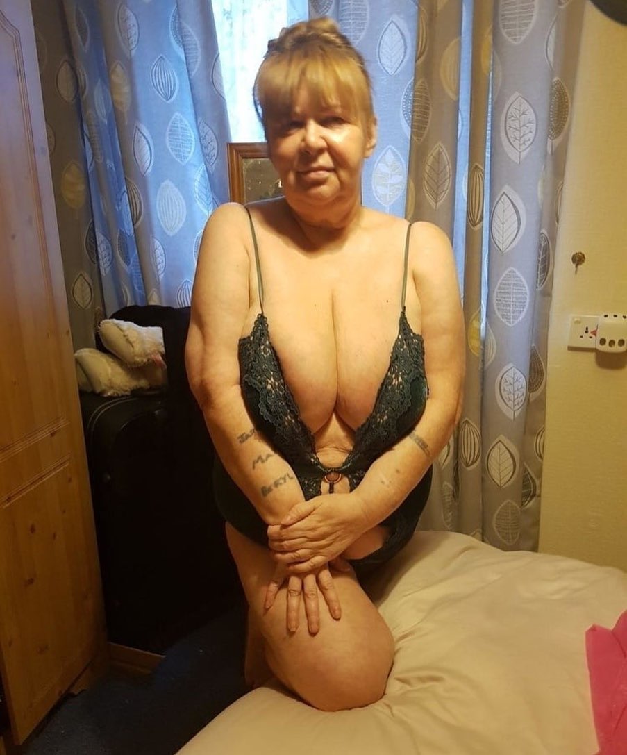 Nude photo cougar chaude du 25